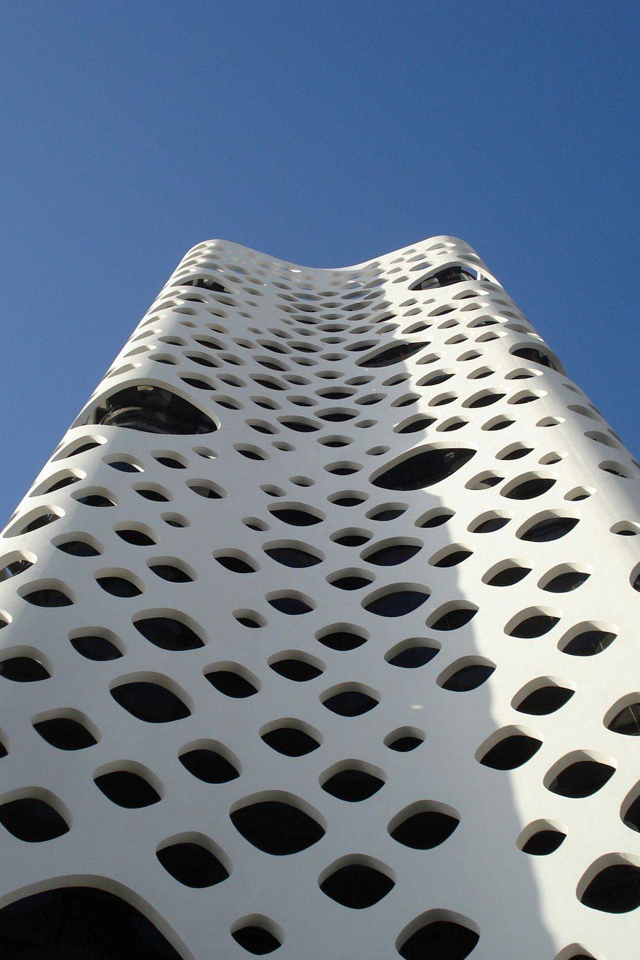 令人印象深刻多孔外墙建筑设计_The-O-14-Tower-Facade-Architecture-Design.jpg