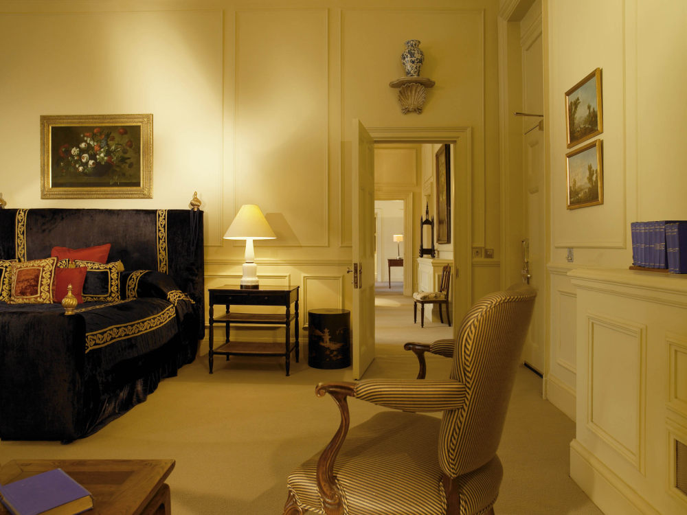 巴尔莫勒尔堡酒店-爱丁堡(The Balmoral hotel , Edinburgh)_20070725_The Stone & Crombie Suite.jpg