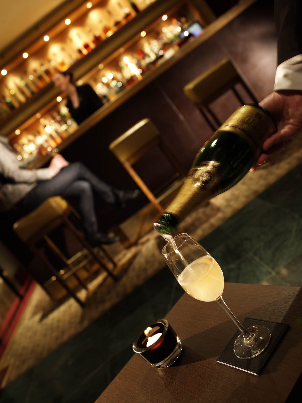 巴尔莫勒尔堡酒店-爱丁堡(The Balmoral hotel , Edinburgh)_20080319_rf_No_One_Bar_2.jpg