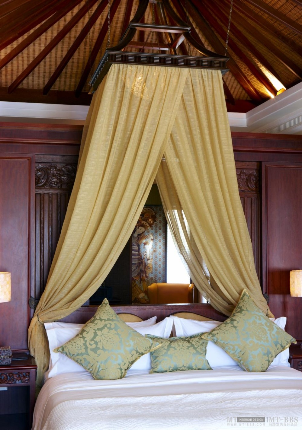 23)The St. Regis Bali Resort—Grande Astor Presidential Suite Master Bedroom 拍.jpg