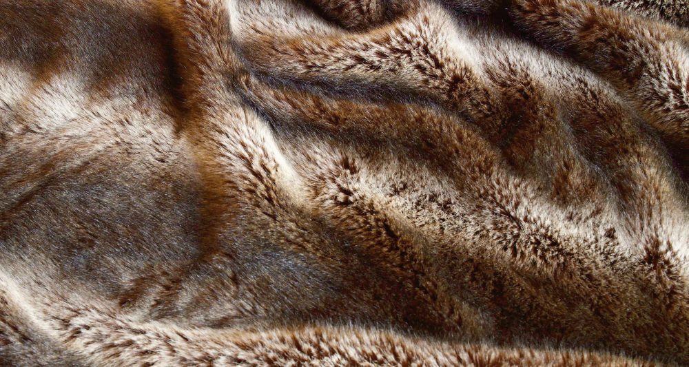 阿斯托里亚酒店/圣彼得堡_20080903-rf-Hotel Astoria, St Petersburg - Faux Fur Throw Detail.jpg