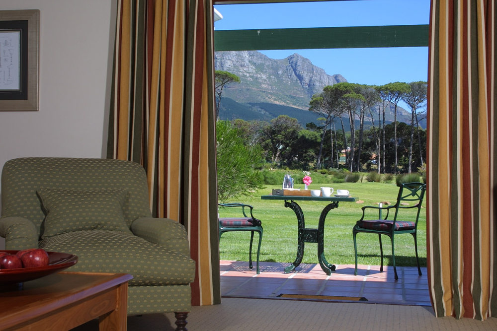 Steenberg hotel / 开普敦,南非_Steenberg-Premier-Room-view.jpg