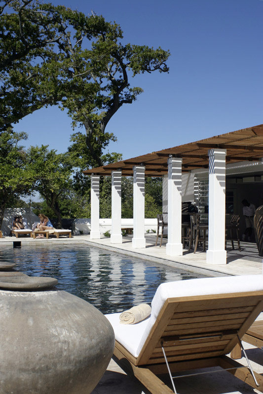 Steenberg hotel / 开普敦,南非_Steenberg-Poolbar-by-day.jpg