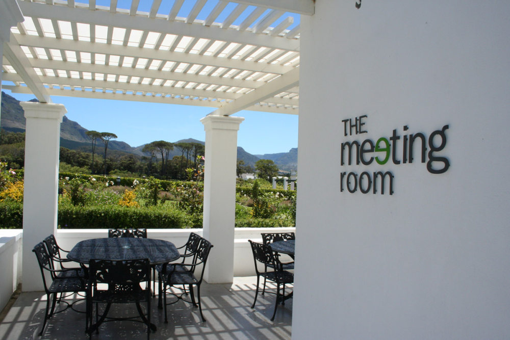 Steenberg hotel / 开普敦,南非_The-Meeting-Room-Terrace-2.jpg