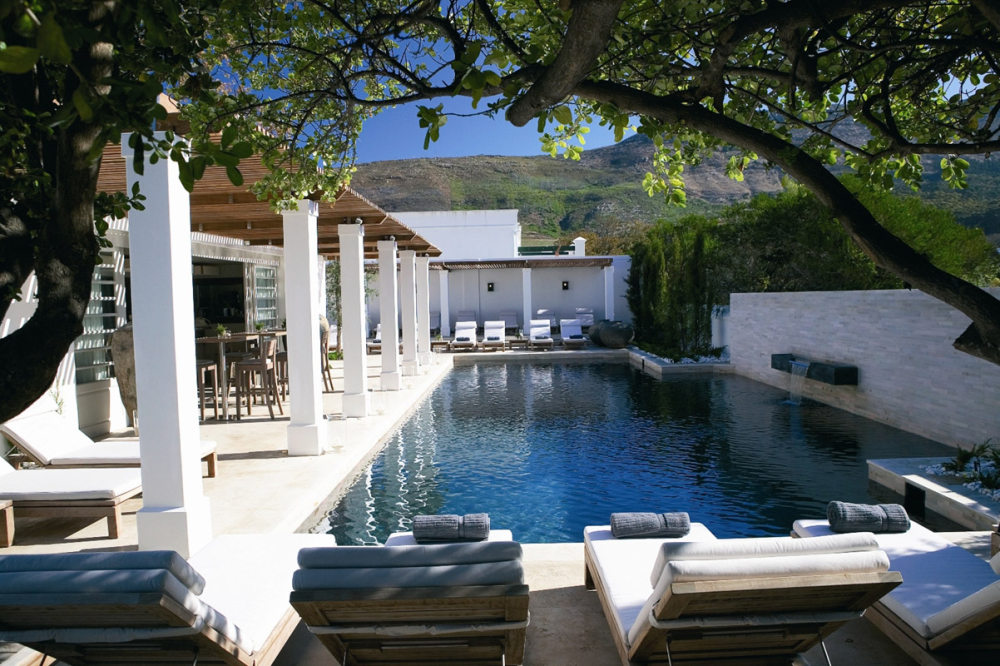 Steenberg hotel / 开普敦,南非_tree-over-pool-2.jpg