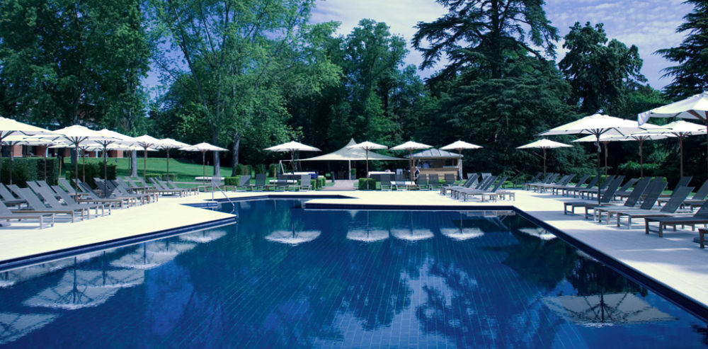 La Réserve Genève Hotel & Spa_LR_GE_LeLodge_Piscine_004.jpg