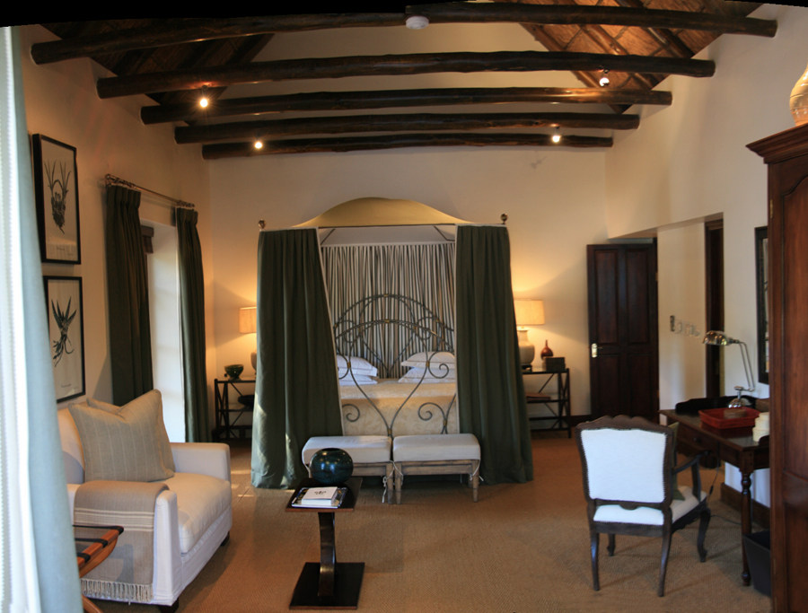 南非 bushmans kloof 酒店_Four_poster_with_full_canopy.jpg