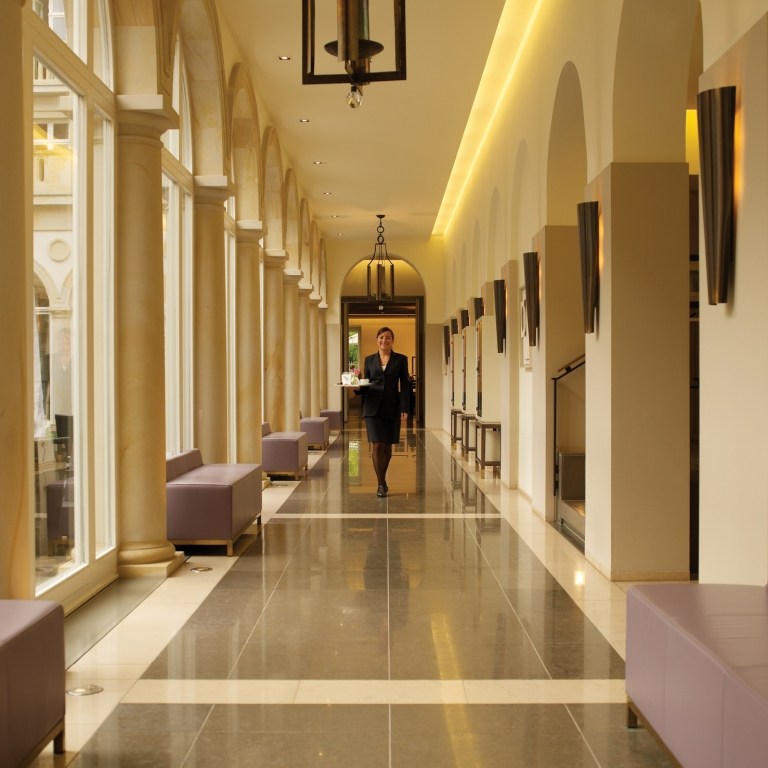 Villa Kennedy -法兰克福_20090120_RF_Villa Kennedy - Colonnade AH 300dpi Oct 08.jpg