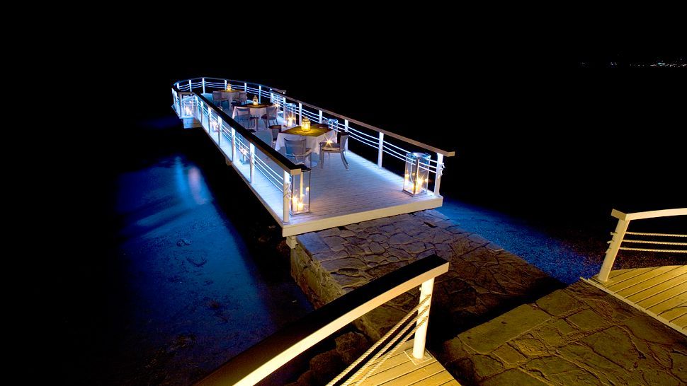 Domes of Elounda/克利特岛，希腊_006341-09-outdoor-dining-night.jpg