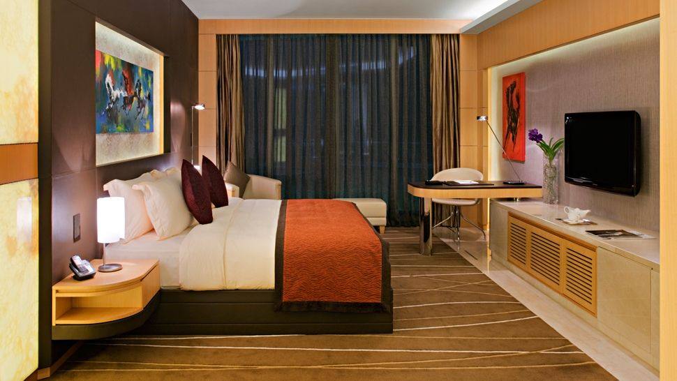 The Meydan Hotel/迪拜,阿拉伯联合酋长国_006403-13-bedroom-king-bed.jpg