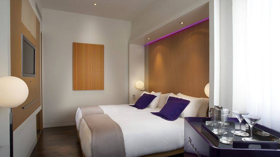 米马德里雷纳维多利亚酒店_005295-05-Deluxe_Room.jpg