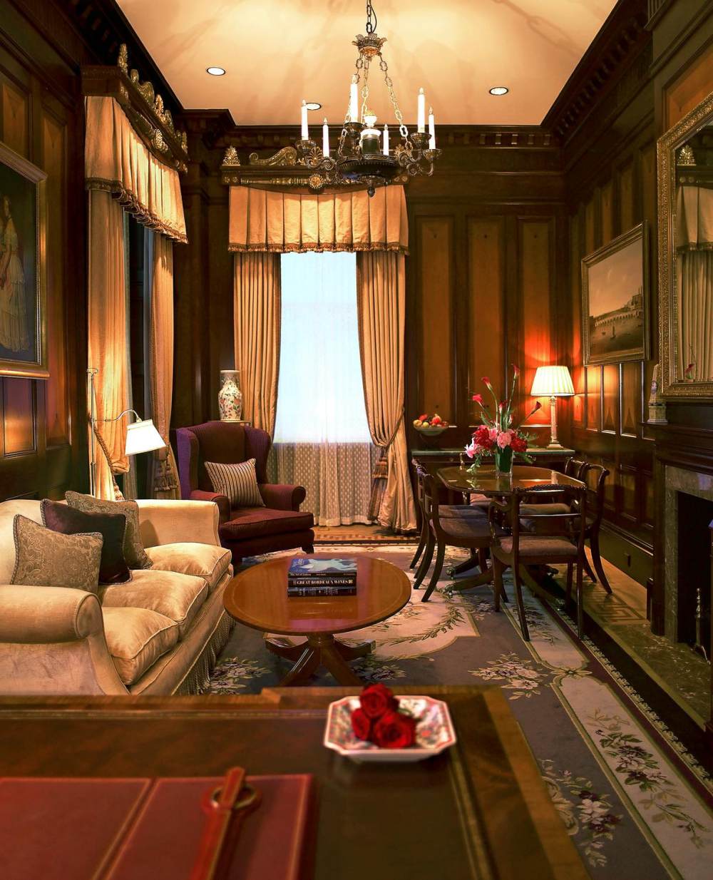 伦敦圣瑞吉斯   The Lanesborough, a St. Regis Hotel(官方免费大图）_The Lanesborough, a St. Regis Hotel—Buckingham Suite Living Room.jpg