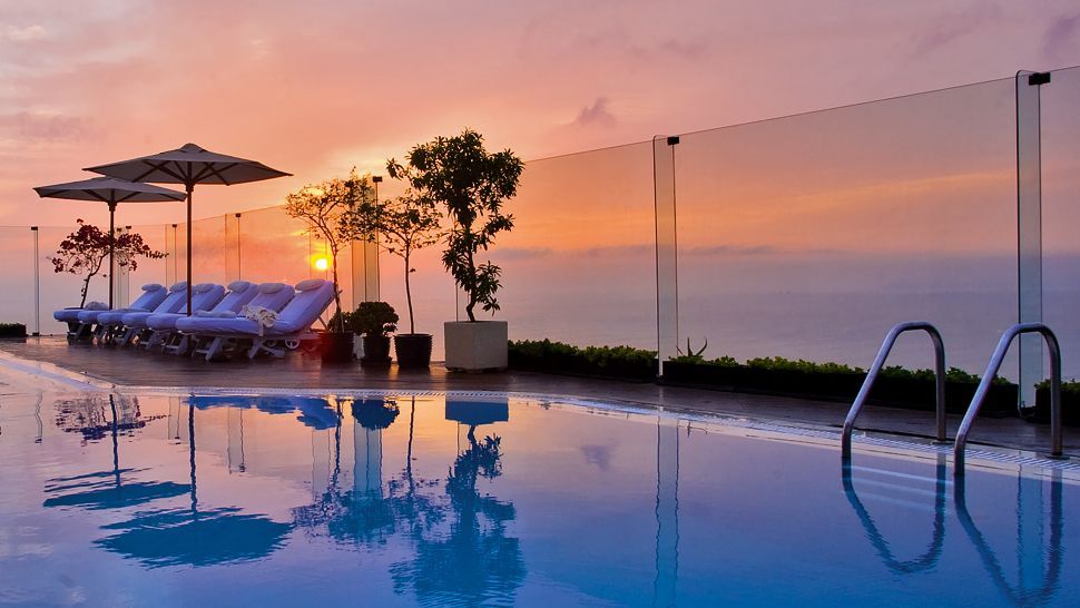 米拉弗洛雷斯公园酒店 / 利馬,秘魯_000116-01-11th-floor-rooftop-pool-sunset.jpg