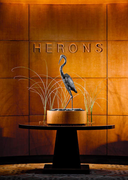 乌姆斯特德酒店及spa/ 美国, 北卡罗莱纳州,罗利,卡里_Herons_Sculpture_grass(1).jpg