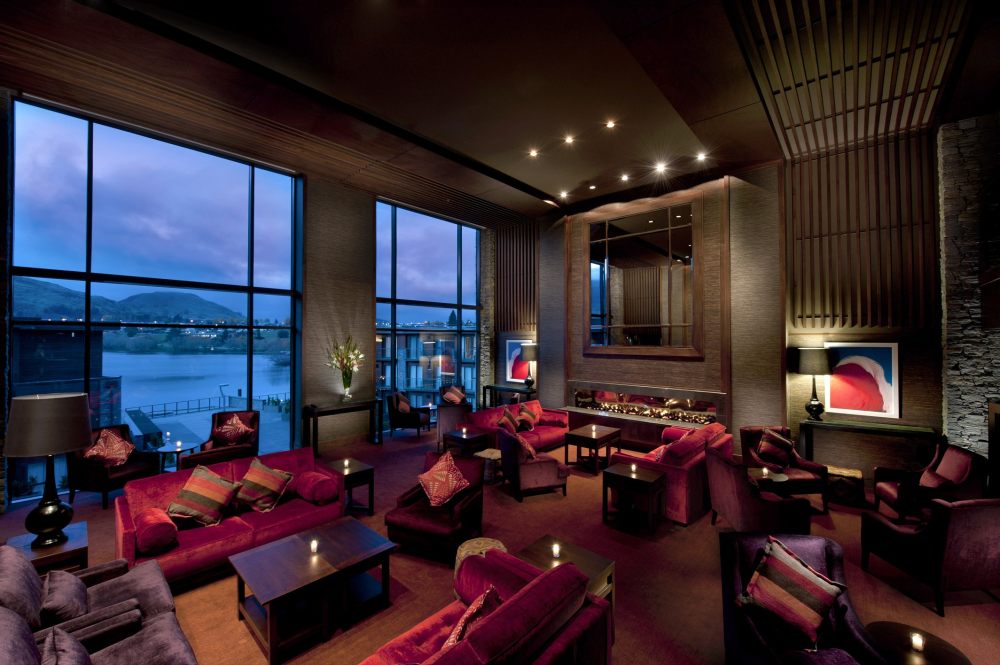 LobbyLoungeHorizontalLighter_HR_眸目压缩.jpg