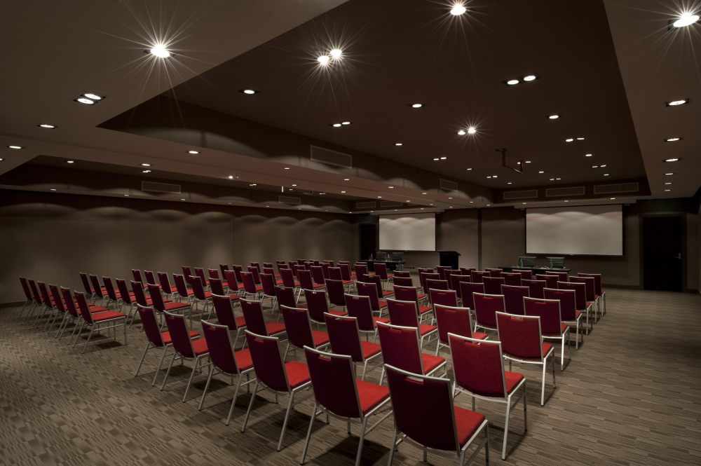MeetingRoom-1_HR_眸目压缩.jpg