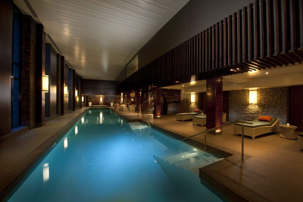 Pool_HR_眸目压缩.jpg