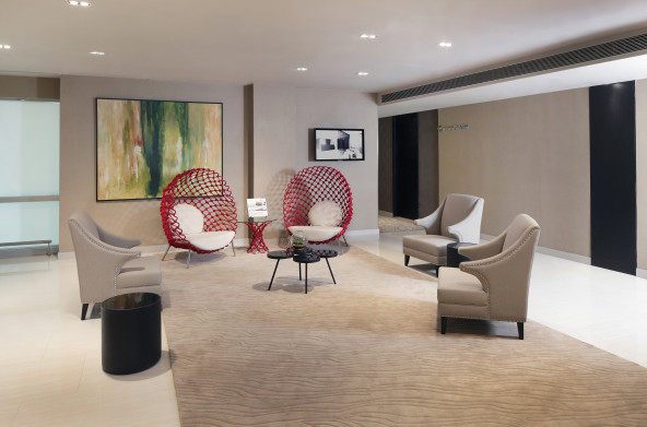 Eaton Smart-新德里机场过境酒店_Lobby_Shot_07.jpg