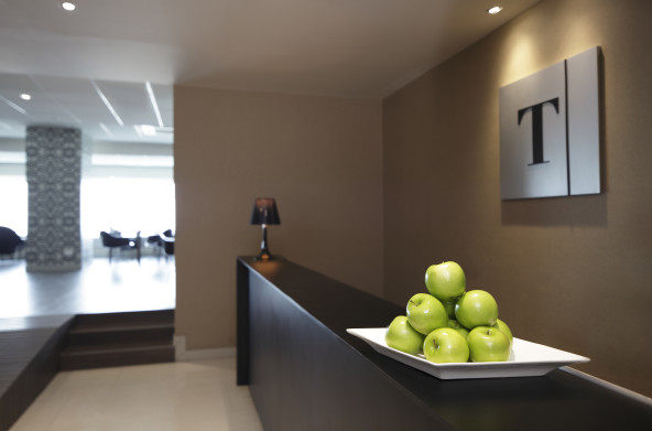 Eaton Smart-新德里机场过境酒店_t_lounge_02.jpg