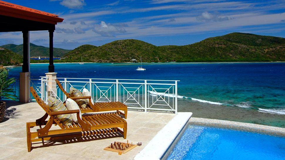 Scrub Island / 斯科拉布岛, 托尔托拉, 英属维尔京群岛_007087-09-patio-loungers-ocean-view.jpg