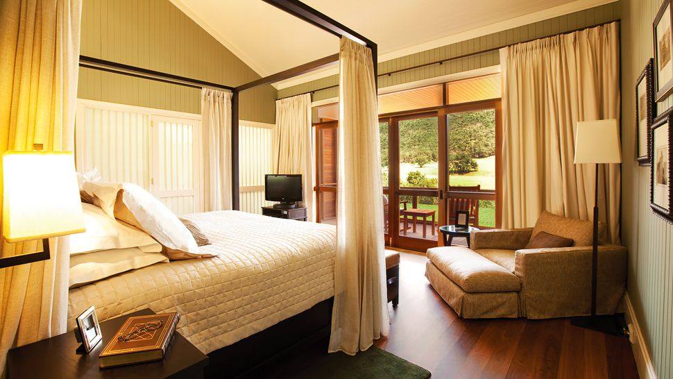 沃尔根谷度假村/澳大利亚,新南威尔士, 利斯哥Wolgan Valley Resort & Spa_005702-08-guestroom-four-post-bed.jpg
