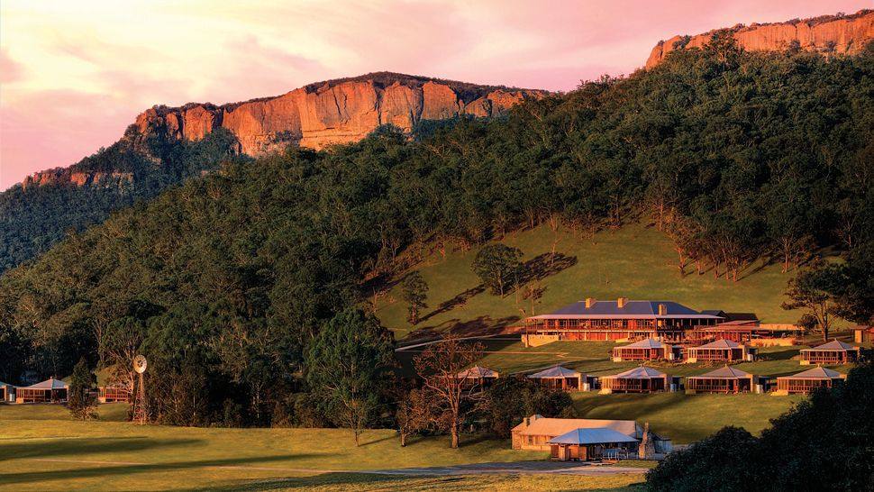 沃尔根谷度假村/澳大利亚,新南威尔士, 利斯哥Wolgan Valley Resort & Spa_005702-07-exterior-boulders-sunset.jpg