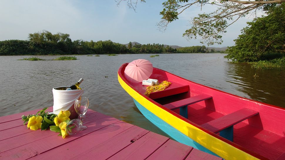 Las Alamandas Hotel/墨西哥_000390-23-boat.jpg