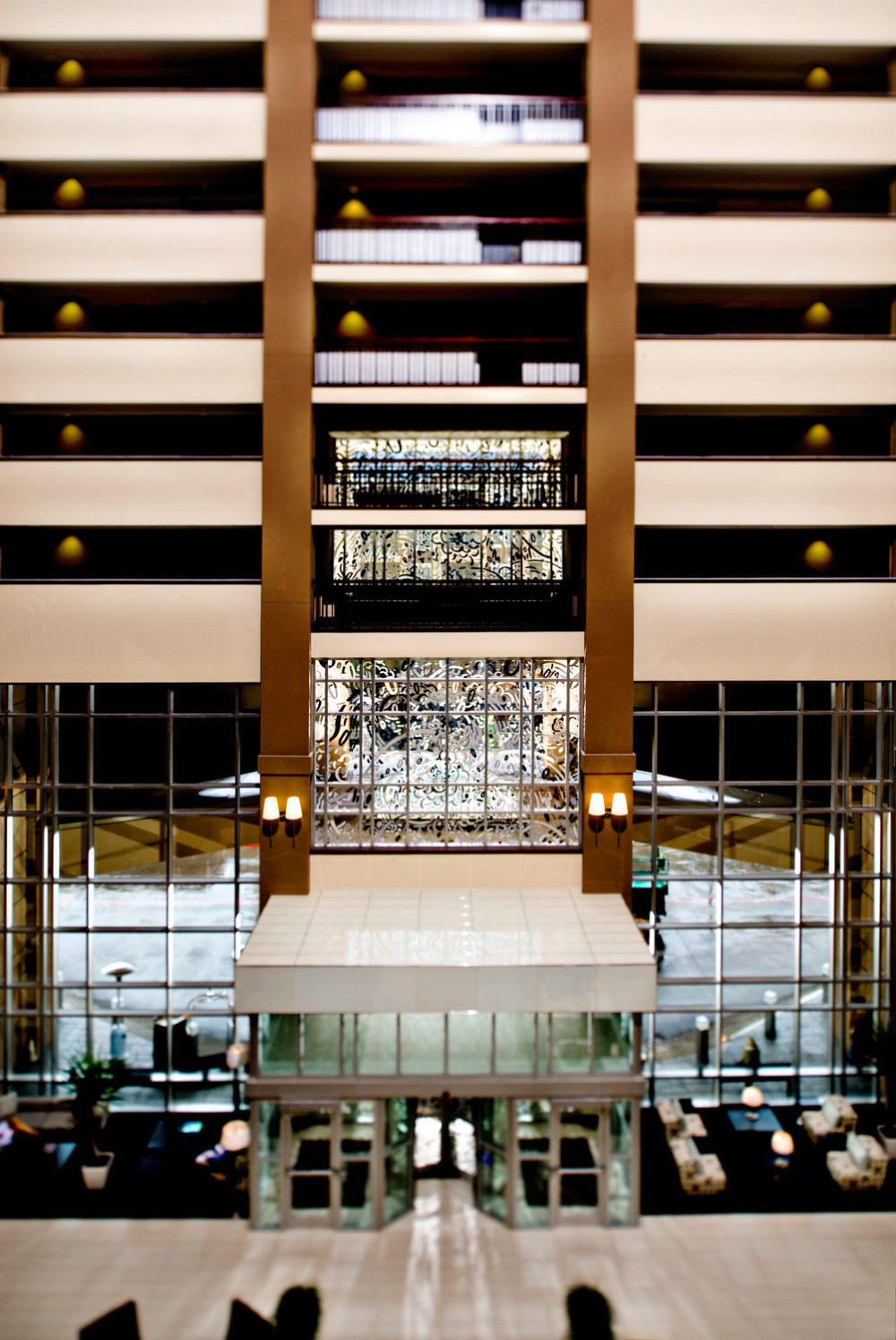 Le MeridienDallas  达拉斯艾美酒店_9)Le Meridien Dallas North—Transitional Portal Daylight 拍攝者.jpg