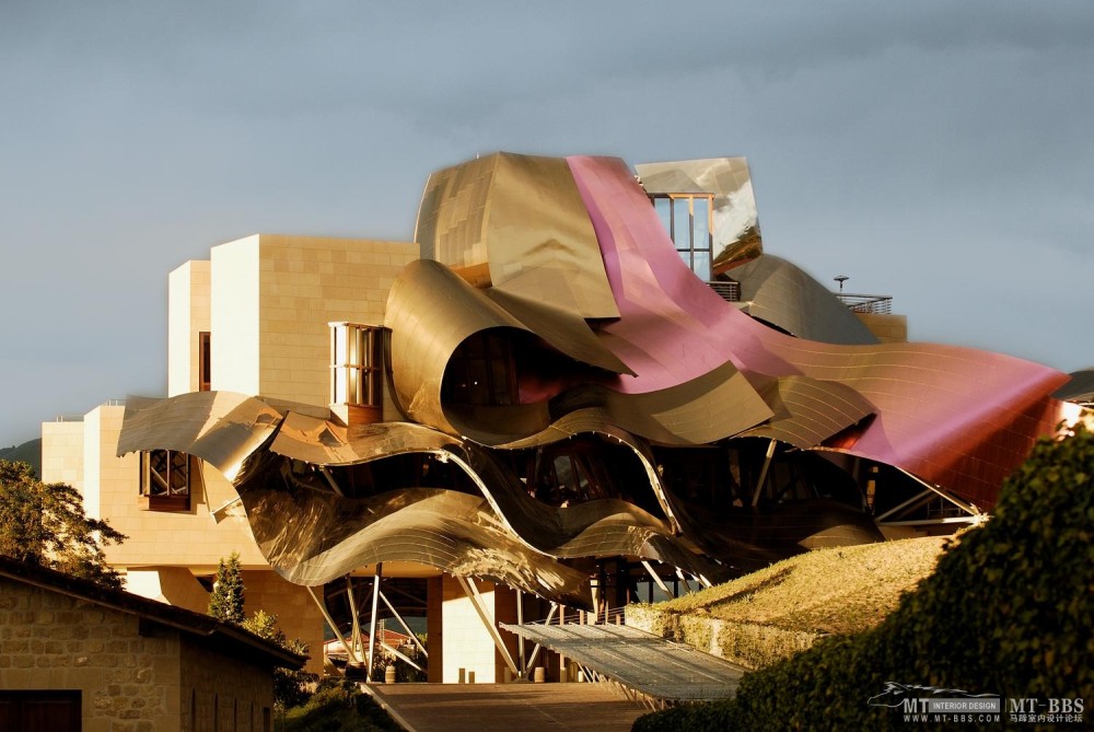 全球豪华精选至尊酒店合集The Luxury Collection(已补齐)_1)Marques de Riscal, Elciego—Exterior - Gehry Wing 拍攝者 Luxury Collection Hot.jpg