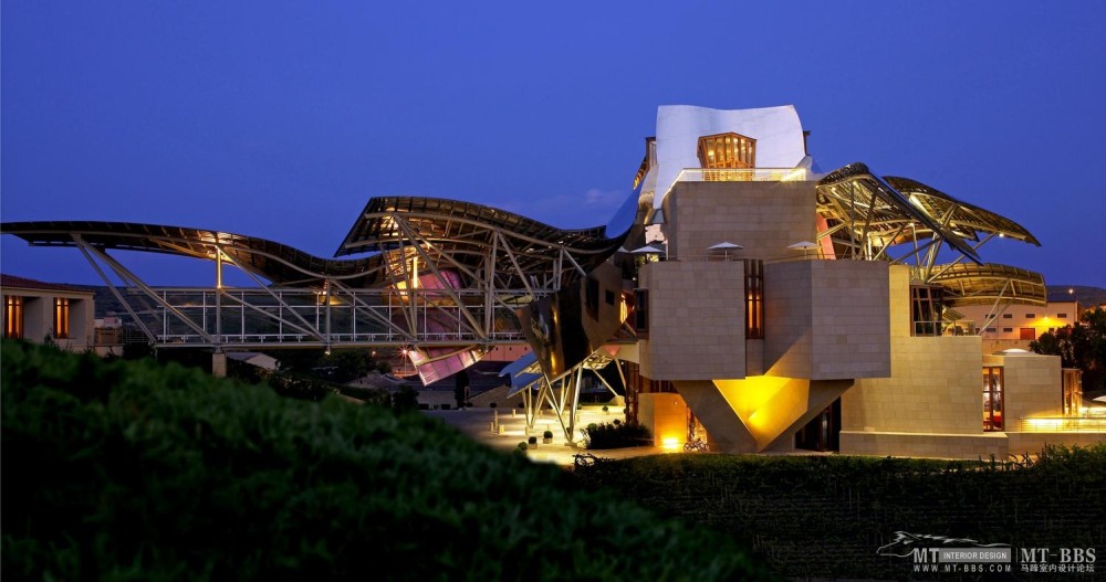 全球豪华精选至尊酒店合集The Luxury Collection(已补齐)_16)Marques de Riscal, Elciego—Gehry Wing and Glass Corridor 拍攝者 Luxury Colle.jpg