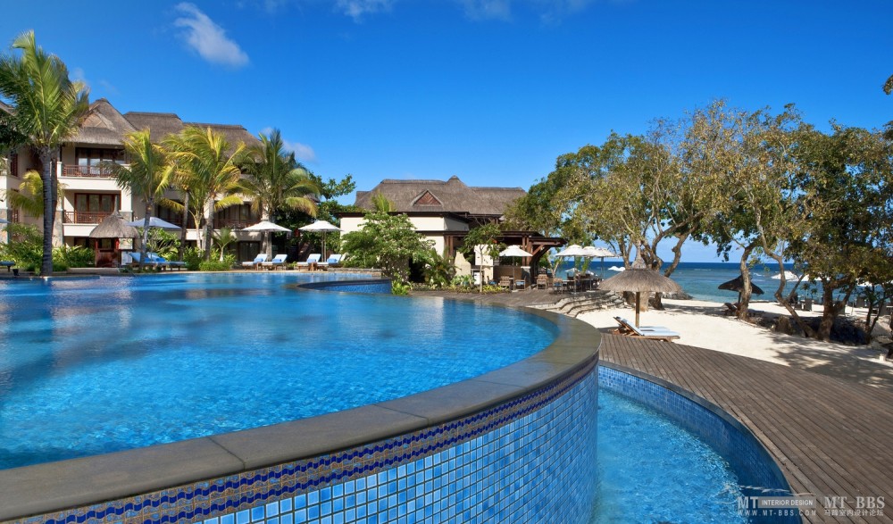 全球豪华精选至尊酒店合集The Luxury Collection(已补齐)_4)The Grand Mauritian Resort &amp; Spa, Mauritius—The Infinity Pool overlooking.jpg