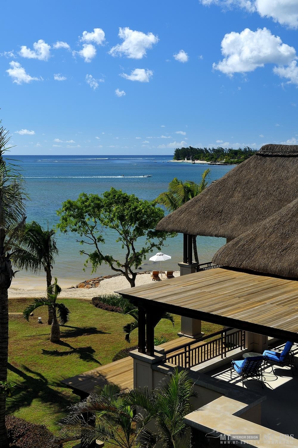 全球豪华精选至尊酒店合集The Luxury Collection(已补齐)_18)The Grand Mauritian Resort &amp; Spa, Mauritius—Terrace Suite view of beach .jpg