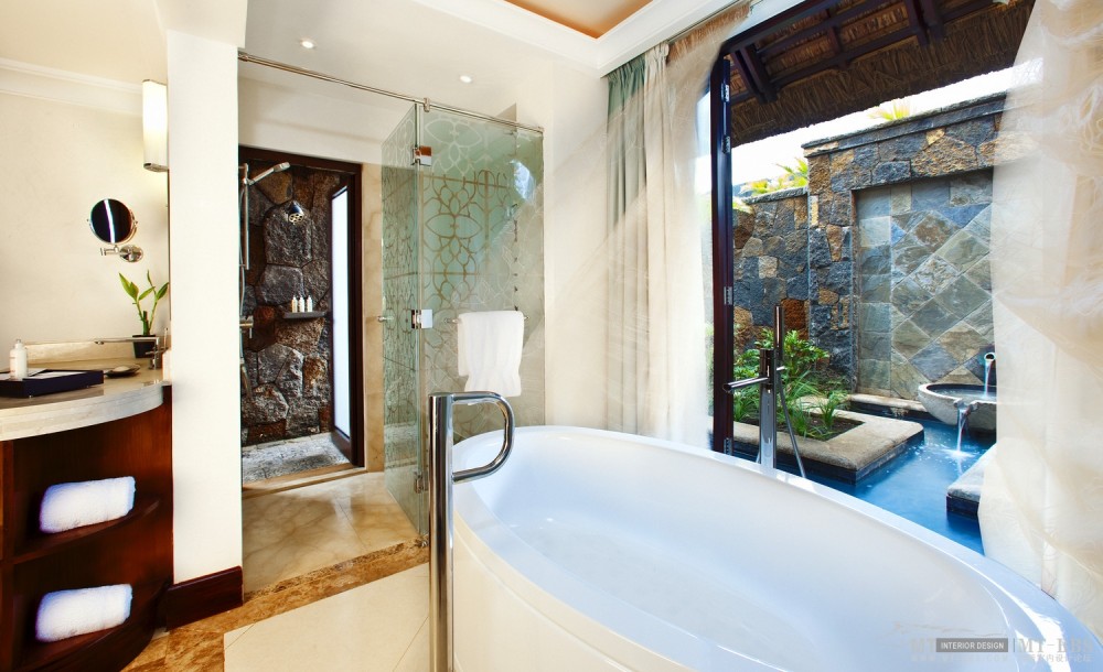 全球豪华精选至尊酒店合集The Luxury Collection(已补齐)_19)The Grand Mauritian Resort &amp; Spa, Mauritius—Bathroom of Courtyard Junior.jpg