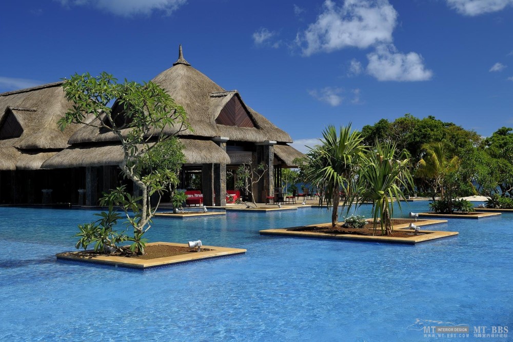 全球豪华精选至尊酒店合集The Luxury Collection(已补齐)_21)The Grand Mauritian Resort &amp; Spa, Mauritius—Restaurant and Main Pool Are.jpg