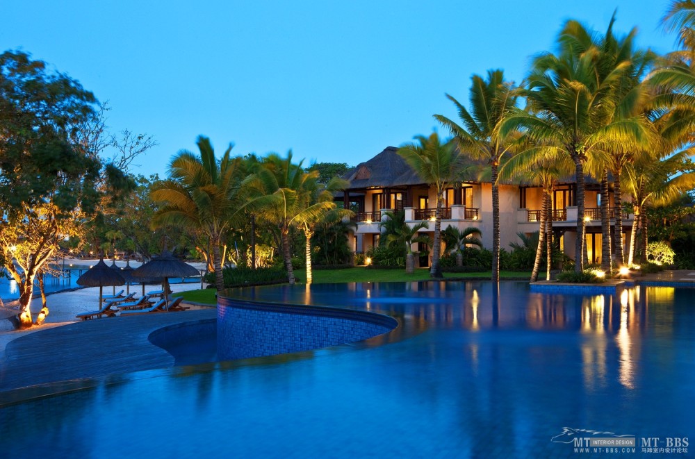 全球豪华精选至尊酒店合集The Luxury Collection(已补齐)_24)The Grand Mauritian Resort &amp; Spa, Mauritius—The Infinity pool by night .jpg