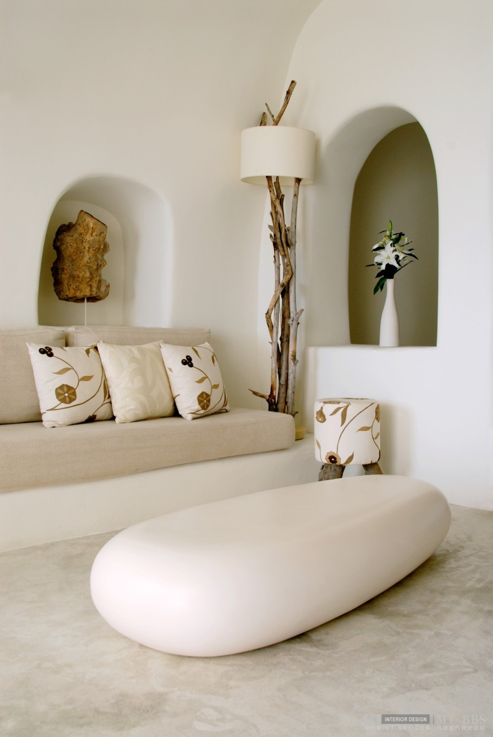 全球豪华精选至尊酒店合集The Luxury Collection(已补齐)_32)Mystique, Santorini—Allure Suite sitting area 拍攝者 Luxury Collection Hotel.jpg
