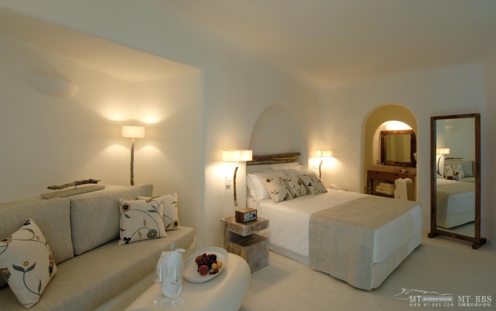 全球豪华精选至尊酒店合集The Luxury Collection(已补齐)_34)Mystique, Santorini—Open plan Vibrant Suites 拍攝者 Luxury Collection Hotels.jpg