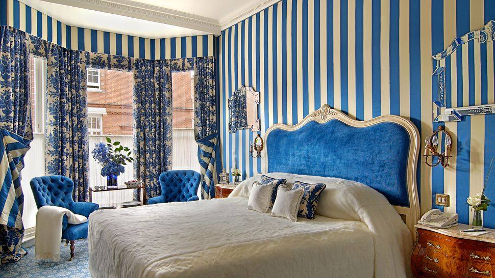 艾格顿酒店/英国伦敦_007256-16-bedroom-deluxe-king-blue-stripe.jpg