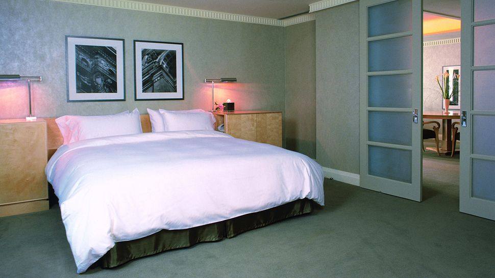 多伦多Windsor Arms 酒店_000274-14-windsor-suite-bedroom.jpg
