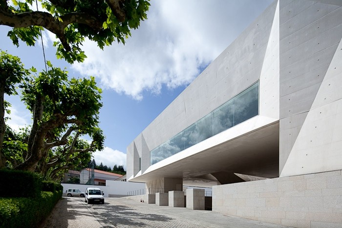 古维亚法院 / Barbosa & Guimaraes Architects__m_gw_yqnvZxsIrrq9KAC-7TKGELV5NCOmf4ChJJ6VRHs5KvKTWmxxj6fQV68WpvCJfbqW3AIe4rBxXO.jpg