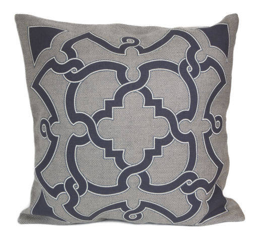 国外网站 （大气舒适抱枕）_4_Leonardo_Pillow_in_Style_14_EMB294A.jpg