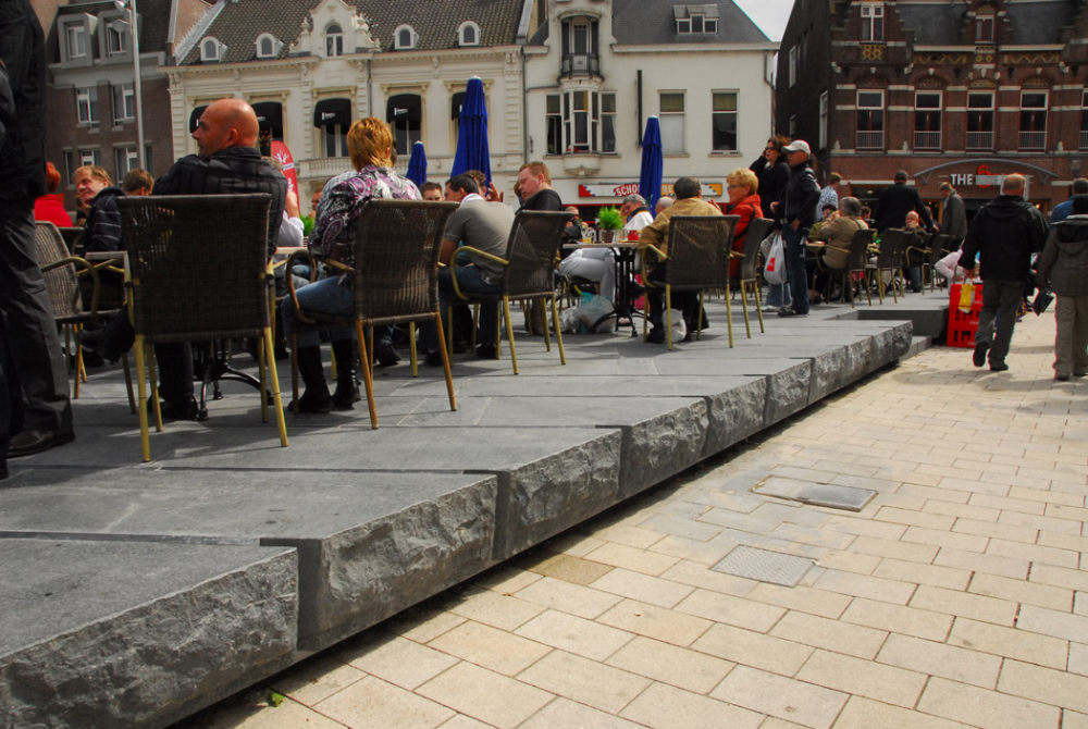 荷兰蒂尔堡山广场_10_sant_en_co_landscape_architecture_De_Heuvel_Tilburg_square.jpg