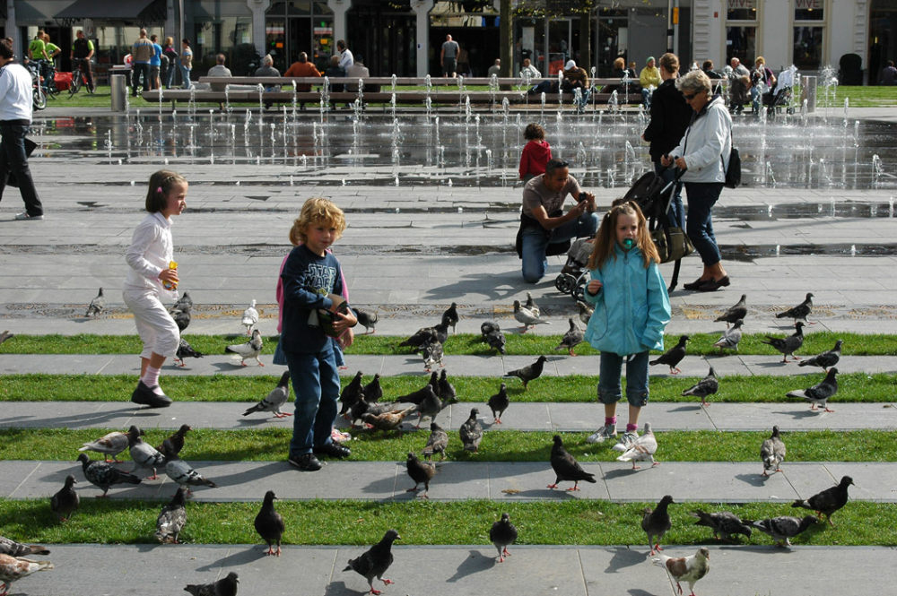 荷兰蒂尔堡山广场_13_sant_en_co_landscape_architecture_De_Heuvel_Tilburg_square.jpg