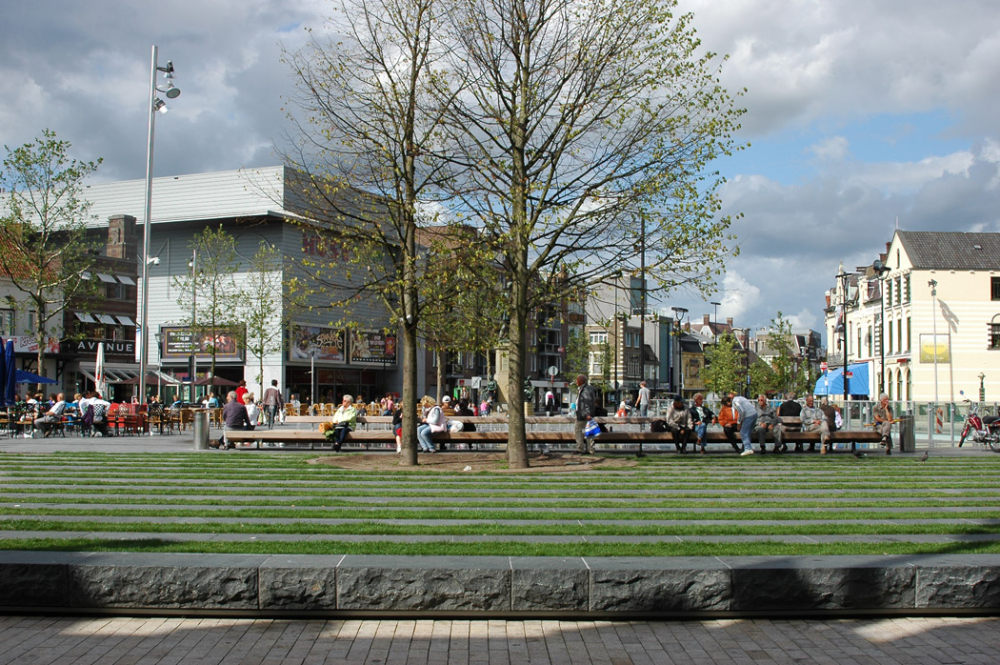 荷兰蒂尔堡山广场_19_sant_en_co_landscape_architecture_De_Heuvel_Tilburg_square.jpg