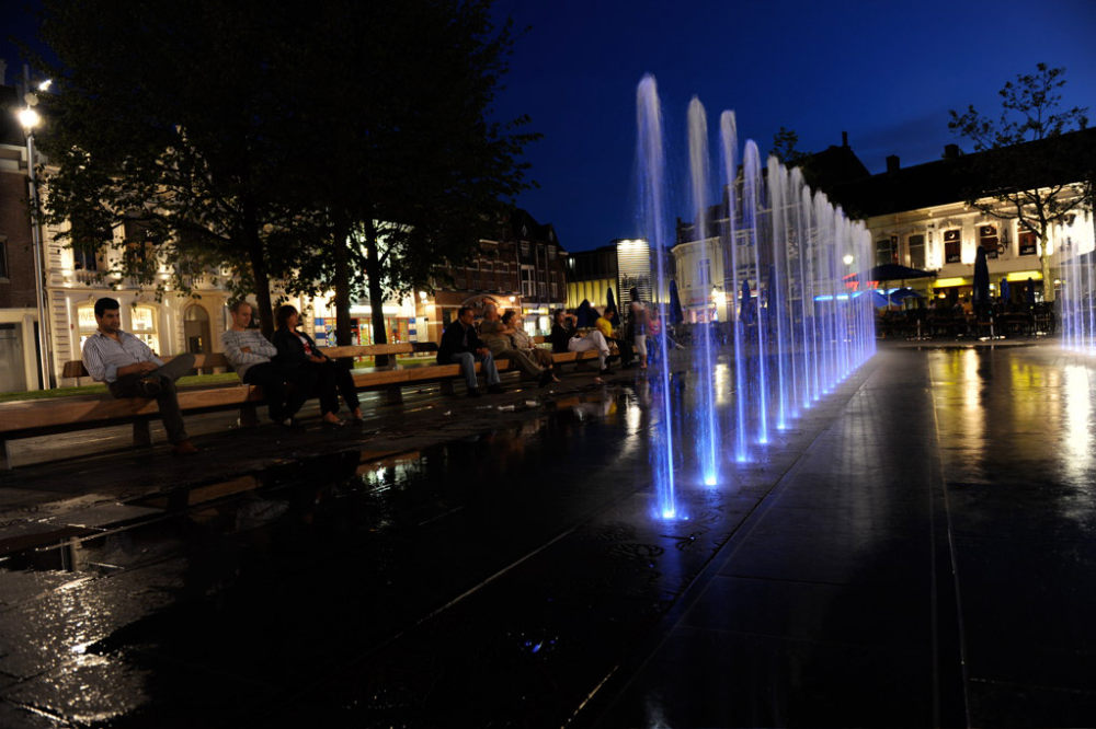 荷兰蒂尔堡山广场_20_sant_en_co_landscape_architecture_De_Heuvel_Tilburg_square.jpg