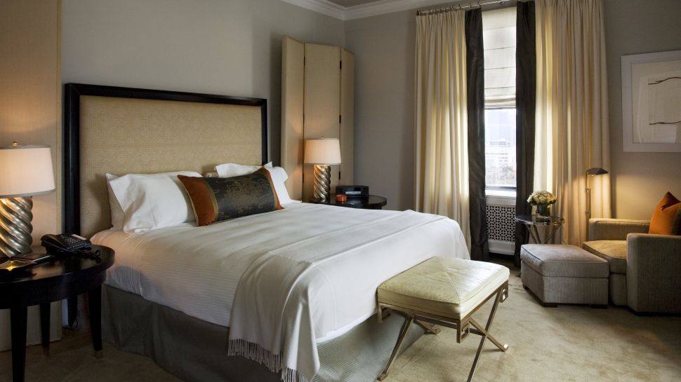 凯雷The Carlyle,A Rosewood酒店/纽约_000312-02-bedroom-king-bed.jpg