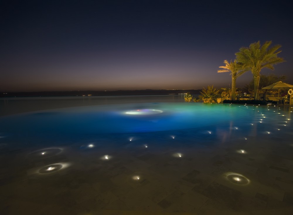 凯宾斯基饭店/伊什塔尔,死海Kempinski Hotel Ishtar Dead Sea_AMM2_Infinity Edge Pool At Night_L.jpg