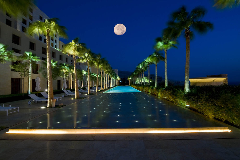 凯宾斯基饭店/伊什塔尔,死海Kempinski Hotel Ishtar Dead Sea_AMM2_Sunken Pool at Night_L.jpg