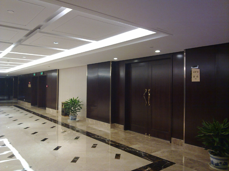 安徽芜湖市新百•金鹰国际酒店_201011302215.jpg