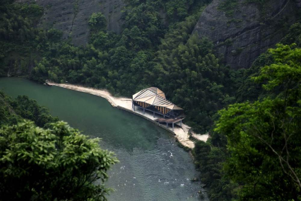 天门山餐厅_tianmen_mountain_restaurant_03(1).jpg